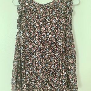 Sleeveless blouse